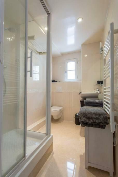 Luxurious Duplex - Top Of Montmartre باريس المظهر الخارجي الصورة
